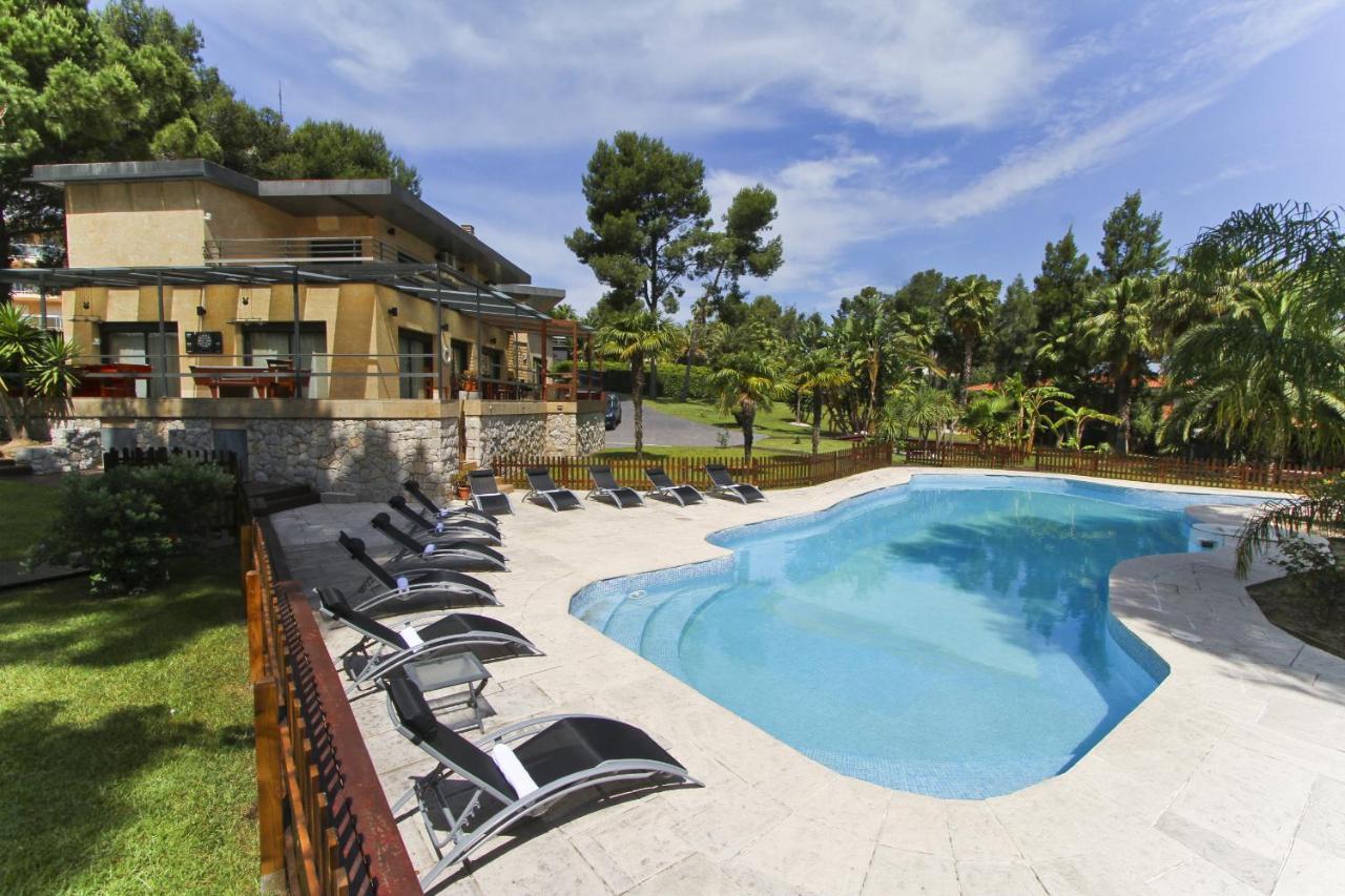 Villa Planet Салоу Екстер'єр фото